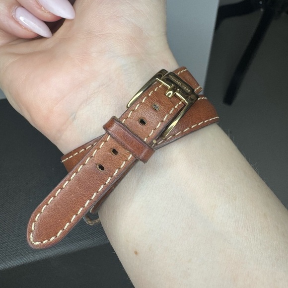 Michael Kors MK-2256 Slim Runway Women's Watch - Picture 11 of 17